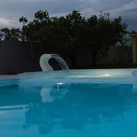 Dubis House * زادار