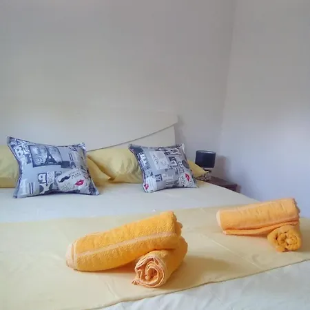 بيت خشبي Dubis House *